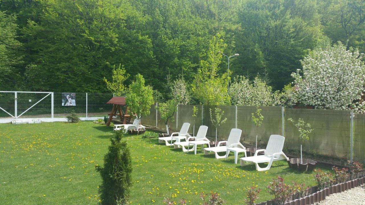 Rosenville Rîşnov Luaran gambar