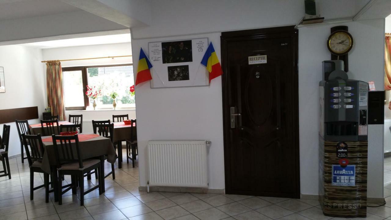 Rosenville Rîşnov Luaran gambar