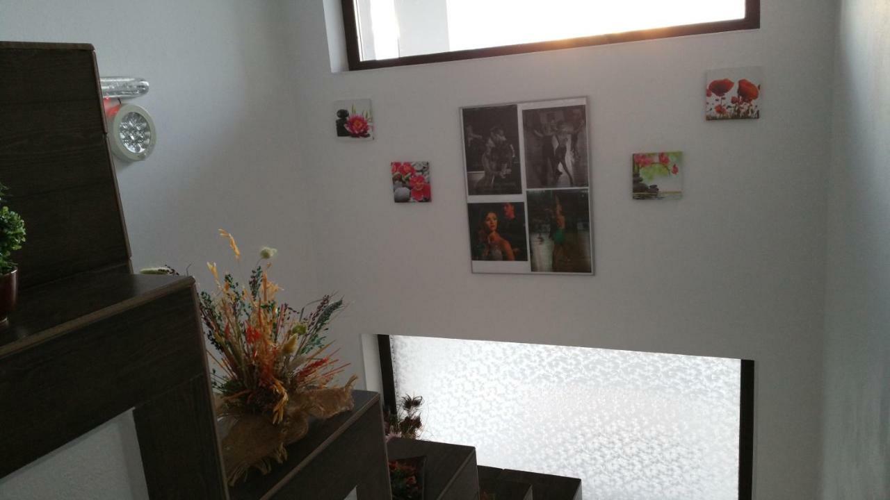 Rosenville Rîşnov Luaran gambar