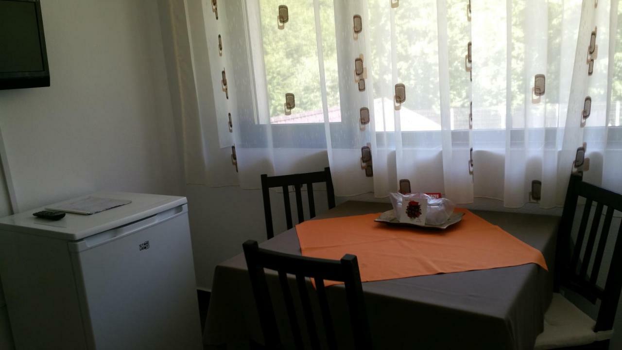 Rosenville Rîşnov Luaran gambar