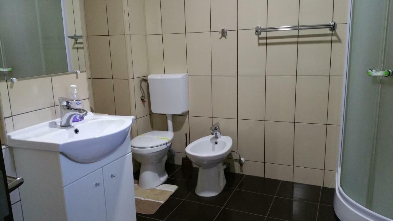 Rosenville Rîşnov Luaran gambar