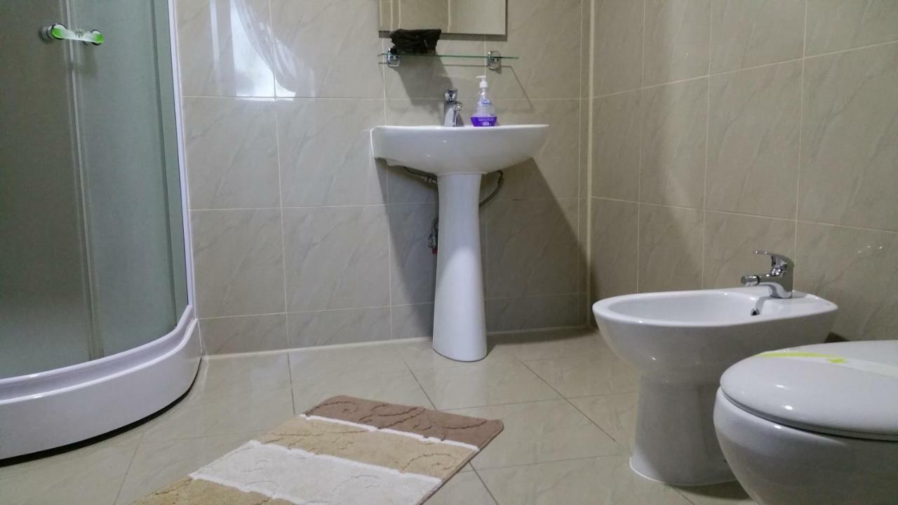 Rosenville Rîşnov Luaran gambar