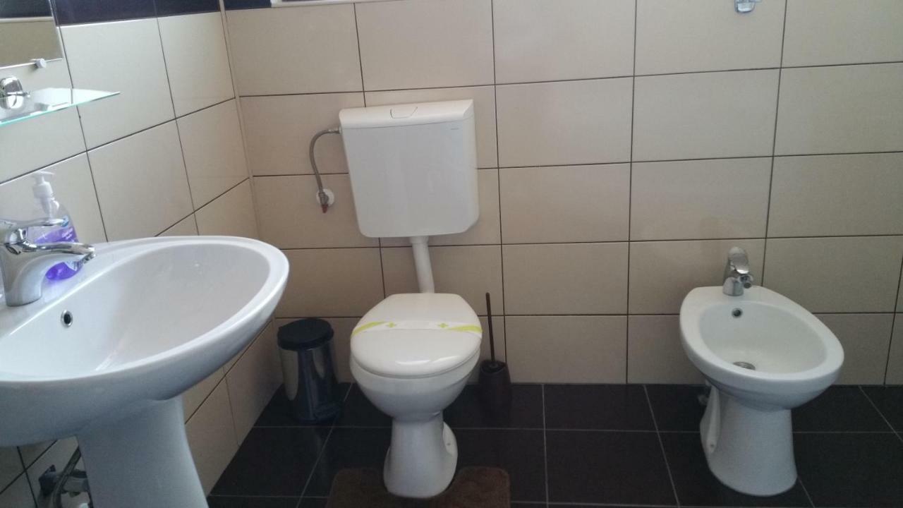 Rosenville Rîşnov Luaran gambar